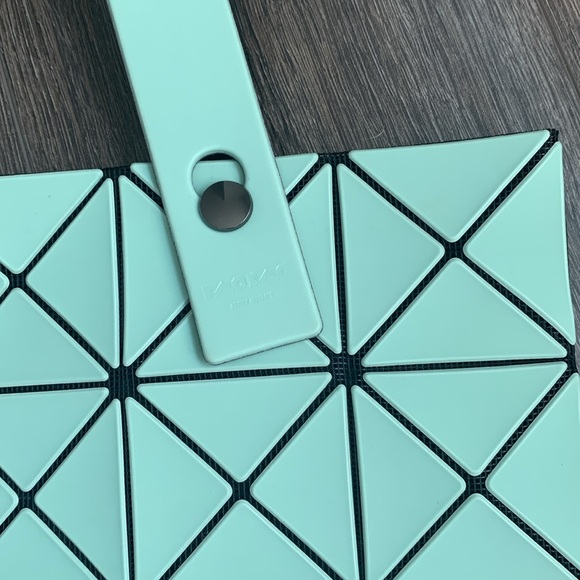 Issey miyake baobab lucent authentic tote and shoulder bag. - Picture 2 of 9